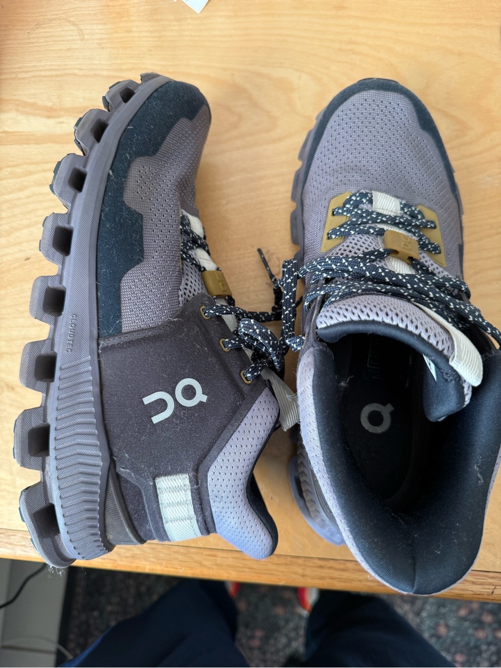 On Cloud Hi Edge sneakers Size 7.5 Women’s